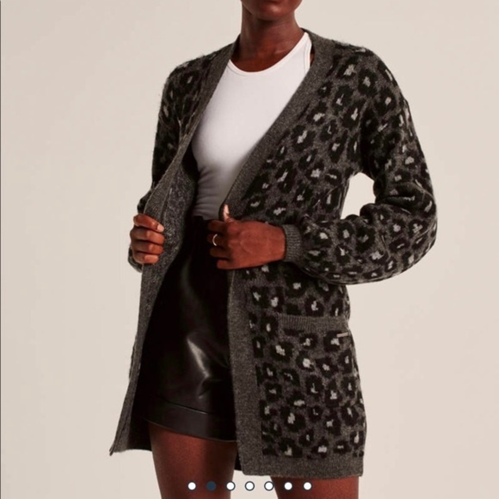 BNWT Abercrombie Puff Sleeve Cardigan Leopard
